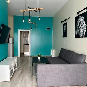  Apartment Flower House 4