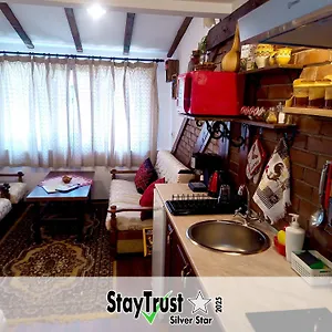  Apartment Ethno Art Maisonette In The Center Of